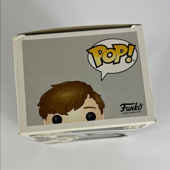Funko Pop #14 Newt Scamander Fantastic Beasts Crimes of Grindelwald Vinyl Pop TV - Picture 5 of 6